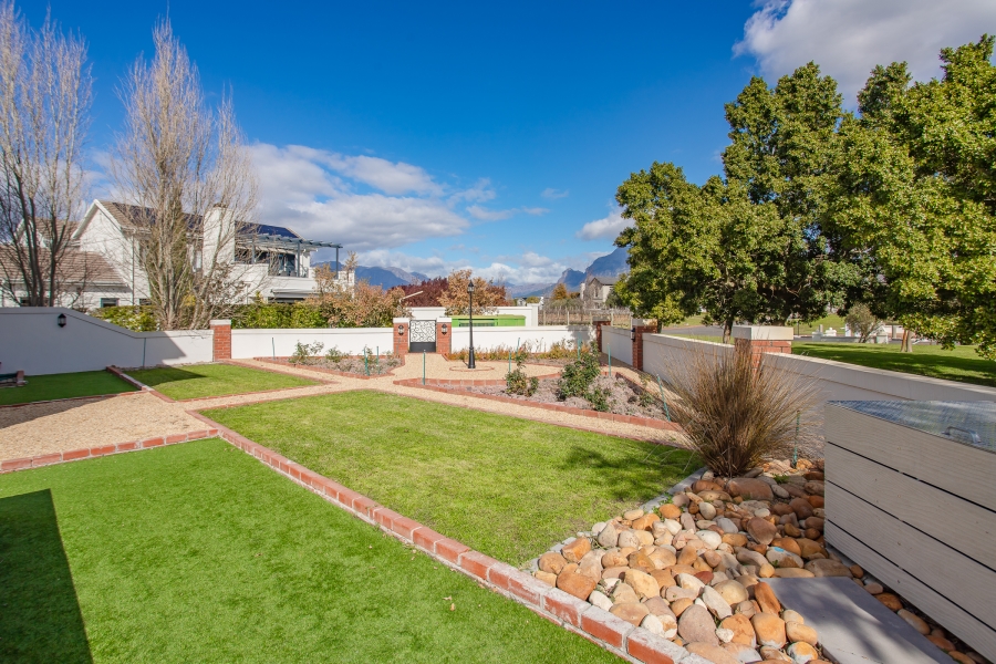 To Let 4 Bedroom Property for Rent in Val De Vie Estate Western Cape